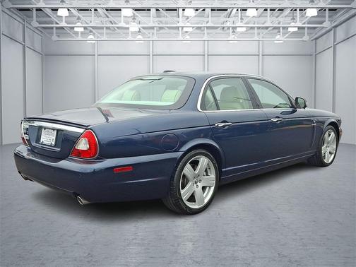2008 Jaguar XJ Base