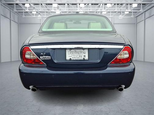 2008 Jaguar XJ Base