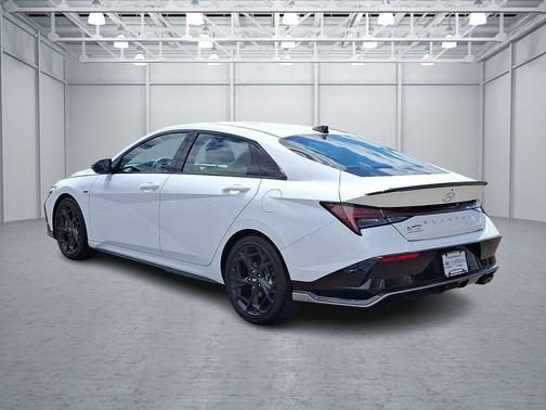 Atlas White 2025 Hyundai ELANTRA N Line