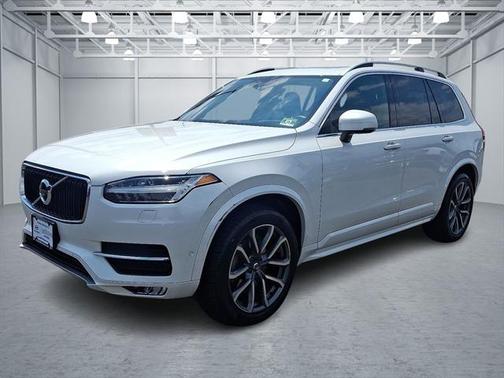 2019 Volvo XC90 T6 Momentum