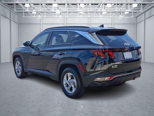 Black Pearl 2024 Hyundai TUCSON SEL
