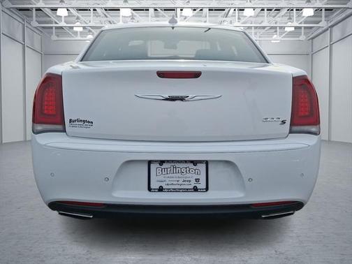 2016 Chrysler 300 S