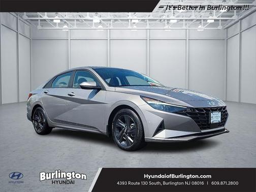 2022 Hyundai ELANTRA SEL