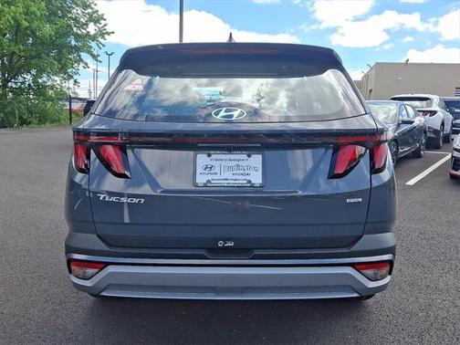 2025 Hyundai TUCSON SE