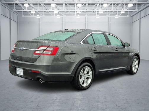 2016 Ford Taurus SEL