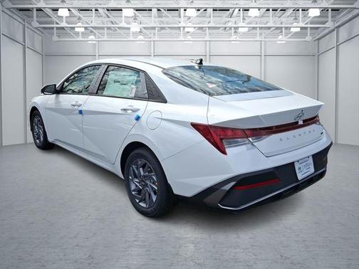 2025 Hyundai ELANTRA HEV Blue