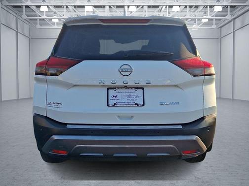 2022 Nissan Rogue SL