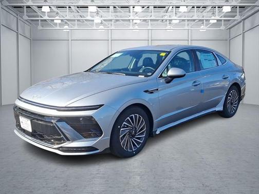 2025 Hyundai SONATA Hybrid SE