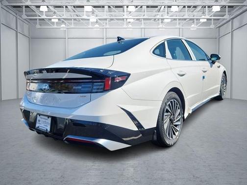 2025 Hyundai SONATA Hybrid SE