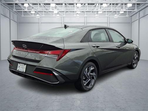 2025 Hyundai ELANTRA Sport