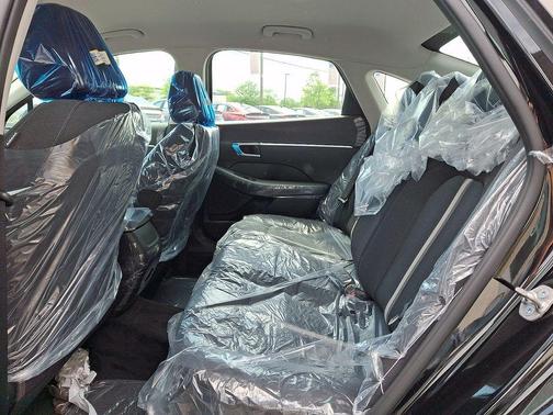 Abyss Black 2026 Hyundai SONATA SE
