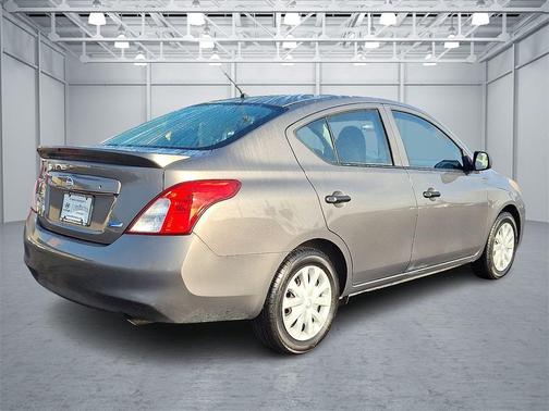 2013 Nissan Versa 1.6 S+