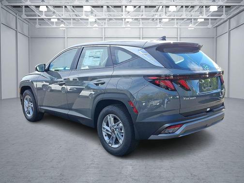 Hampton Gray 2026 Hyundai TUCSON SE