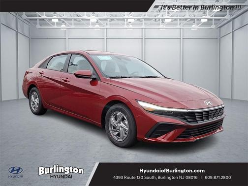 2025 Hyundai ELANTRA SE