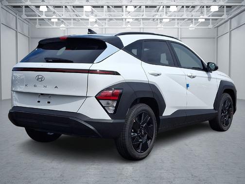 Atlas White 2027 Hyundai KONA SEL Sport