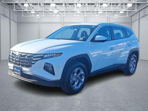 2023 Hyundai TUCSON SE