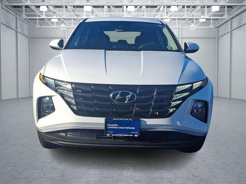2023 Hyundai TUCSON SE