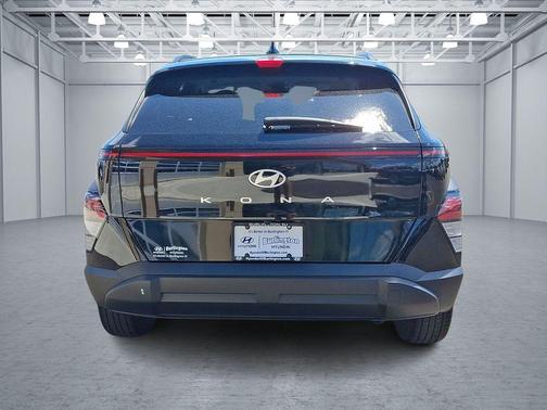 Abyss Black Pearl 2024 Hyundai KONA SEL
