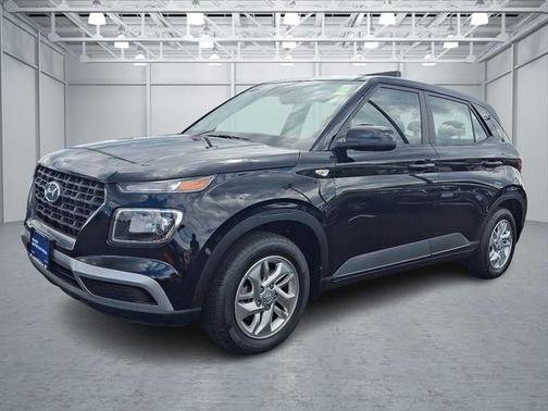 2022 Hyundai VENUE SE