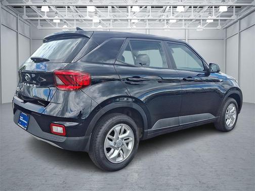 2022 Hyundai VENUE SE