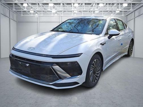 2025 Hyundai SONATA Hybrid SE