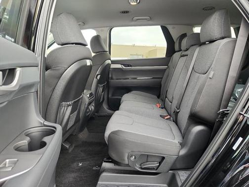 2025 Hyundai PALISADE SE