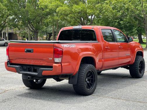 2017 Toyota Tacoma TRD Sport