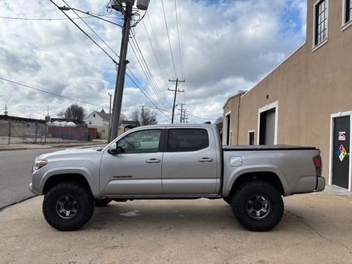 2016 Toyota Tacoma SR