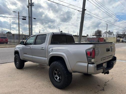 2016 Toyota Tacoma SR