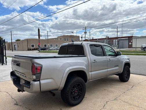 2016 Toyota Tacoma SR
