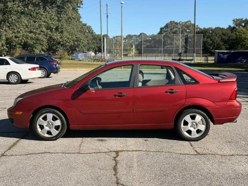2005 Ford Focus ZX4 SE