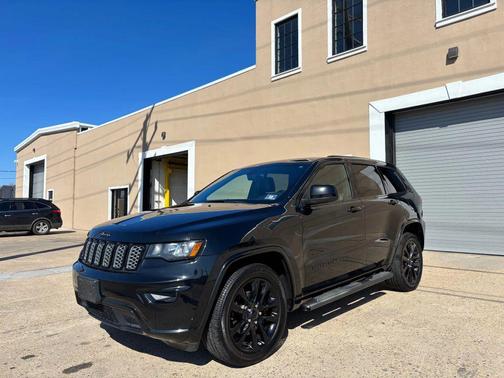 2017 Jeep Grand Cherokee Altitude