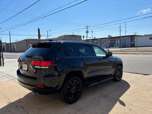 2017 Jeep Grand Cherokee Altitude