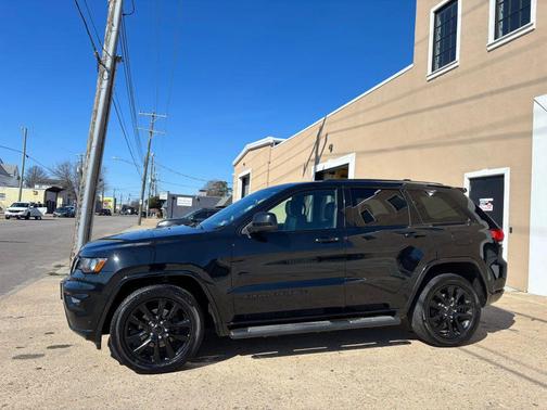 2017 Jeep Grand Cherokee Altitude