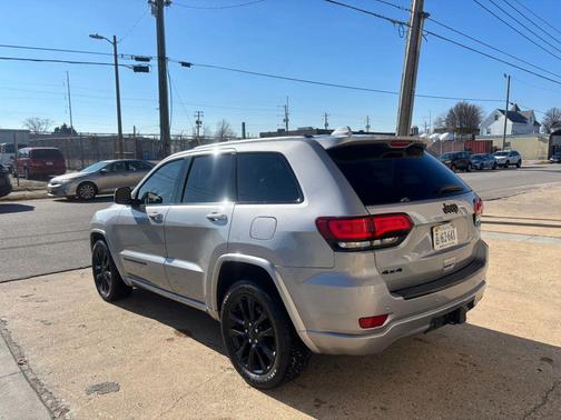 2017 Jeep Grand Cherokee Altitude