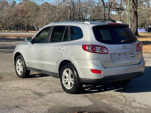 2012 Hyundai SANTA FE SE