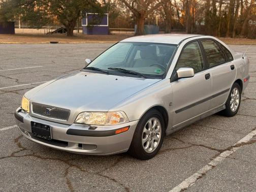 2002 Volvo S40 Base
