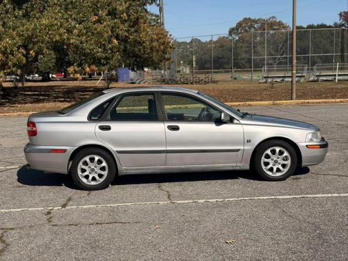 2002 Volvo S40 Base