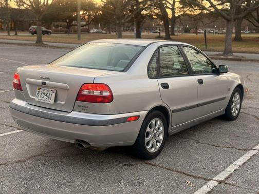 2002 Volvo S40 Base