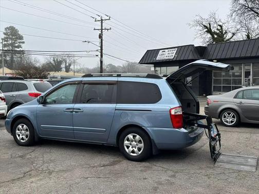 2008 Kia Sedona LX