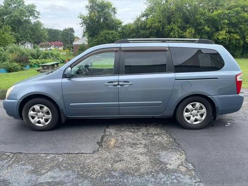2008 Kia Sedona LX