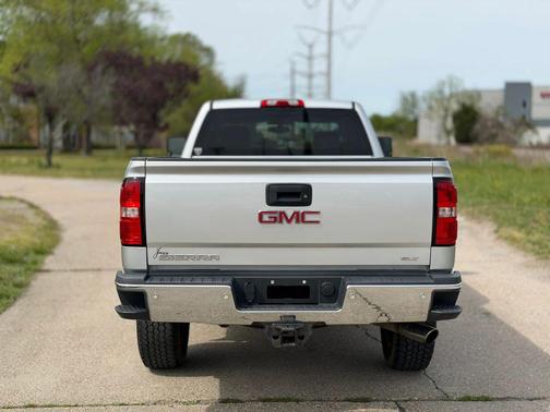 Quicksilver Metallic 2017 GMC Sierra 2500 SLT