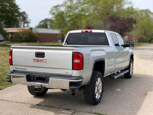 Quicksilver Metallic 2017 GMC Sierra 2500 SLT