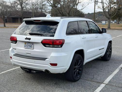 2021 Jeep Grand Cherokee Laredo