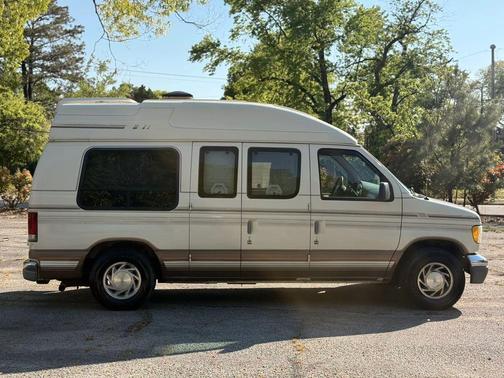 1997 Ford E150 Base