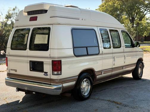 1997 Ford E150 Base