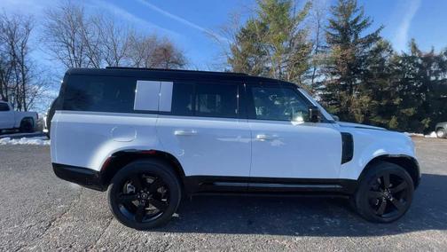 2025 Land Rover Defender 130 P400 X-Dynamic SE