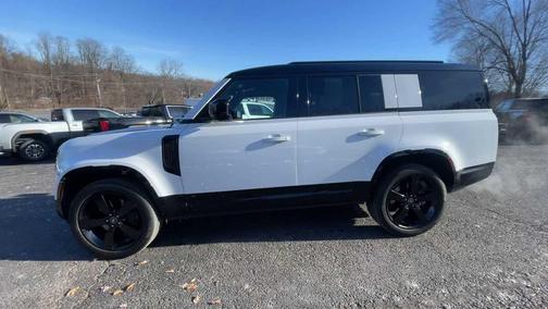 2025 Land Rover Defender 130 P400 X-Dynamic SE