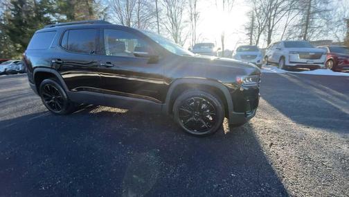 2023 GMC Acadia AWD SLT