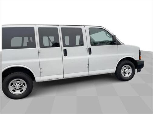 2017 Chevrolet Express 2500 LS
